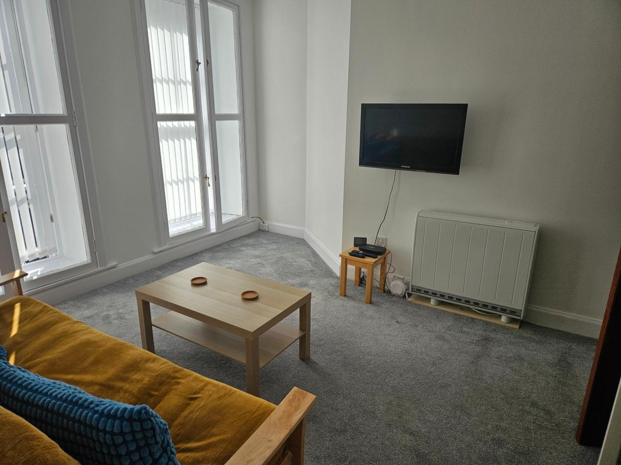 Flat In Old Town - Amazing Location Apartment